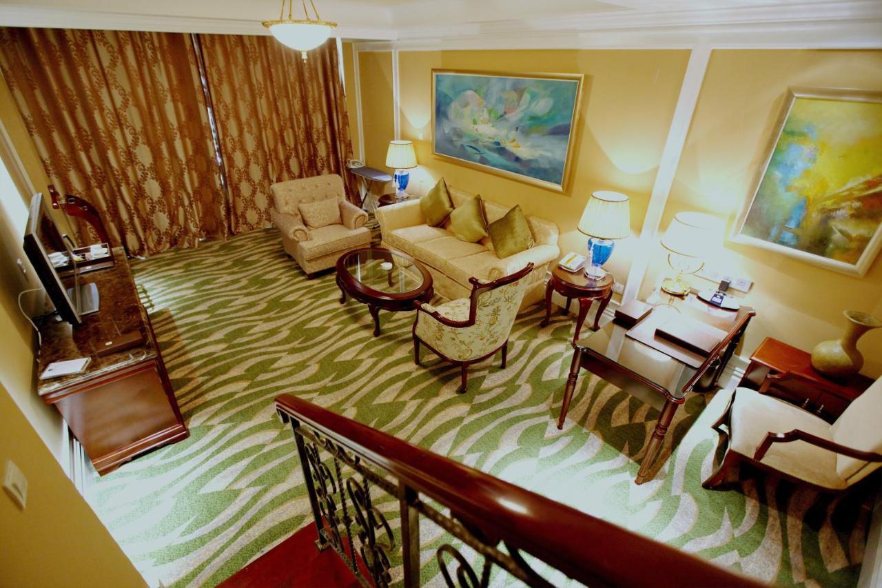 Crowne Plaza Ocean Spring Resort By Ihg Jimo Esterno foto