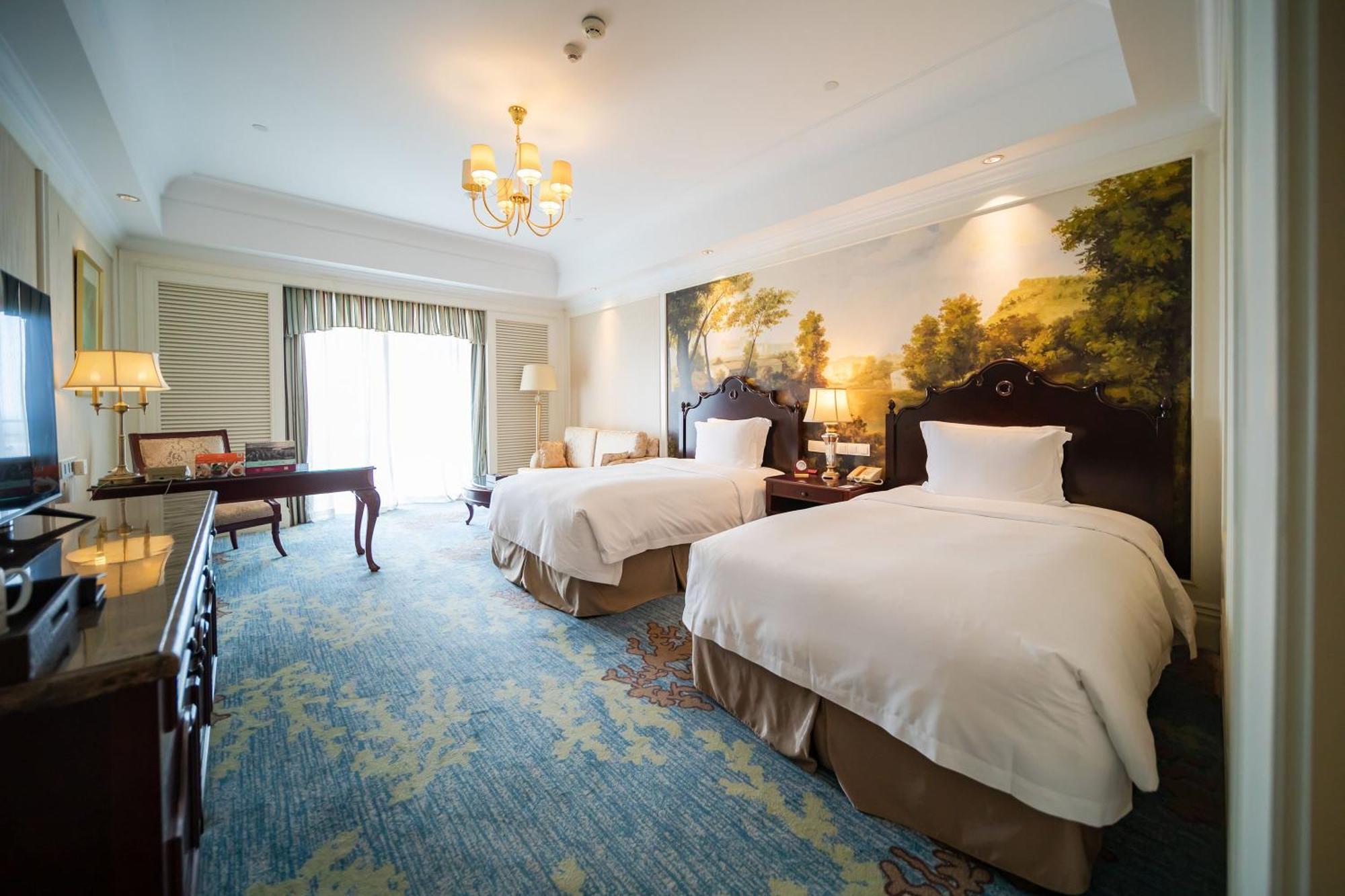 Crowne Plaza Ocean Spring Resort By Ihg Jimo Esterno foto