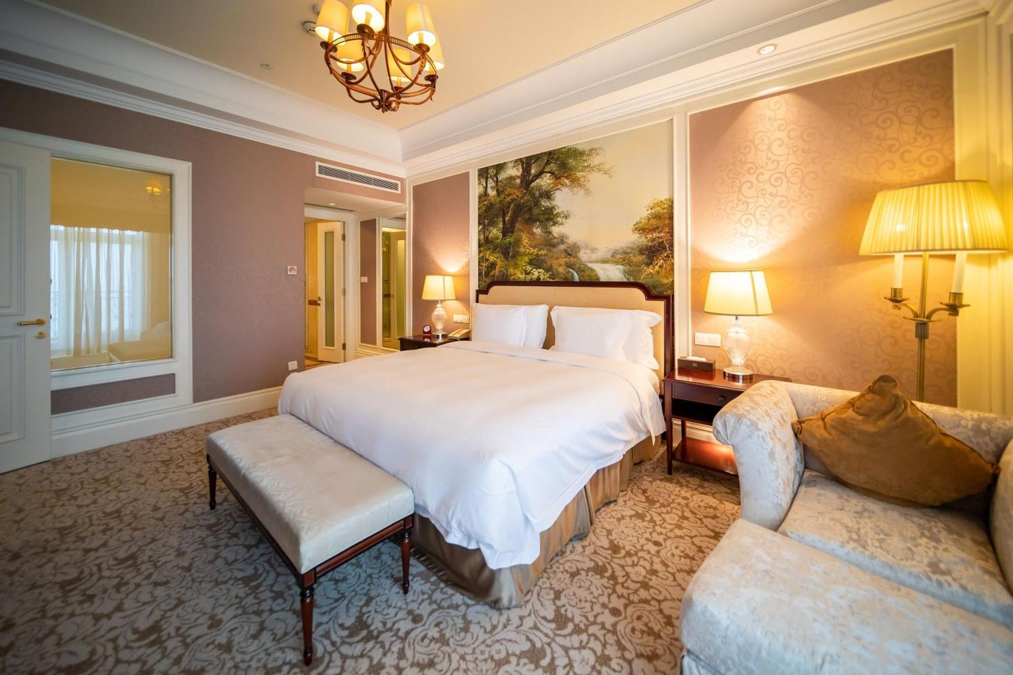 Crowne Plaza Ocean Spring Resort By Ihg Jimo Esterno foto